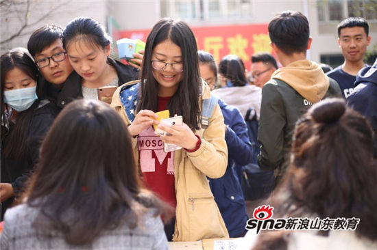 jxf吉祥网手机在线举办第七届全国大学生绿植领养活动：有种青年 为爱发声